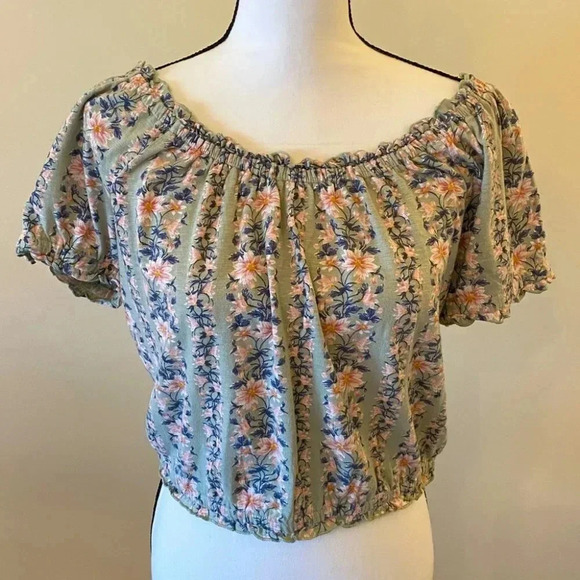 American Eagle Outfitters Tops - Women’s American Eagle Olive Floral Crop Cottagecore Top M NWT Dainty Y2K